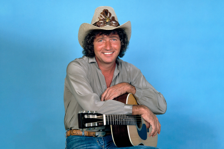 ’70s Country Singer Mac Davis Has Passed Away